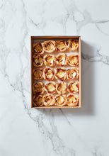 Load image into Gallery viewer, 20 x Brie, Prosciutto & Honey Cups